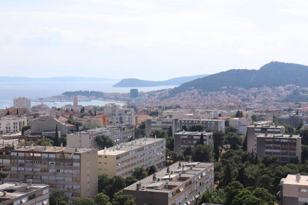New! Top Apartment, Split View From Above Экстерьер фото