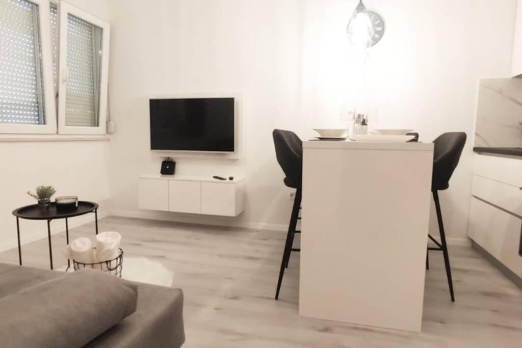 New! Top Apartment, Split View From Above Экстерьер фото
